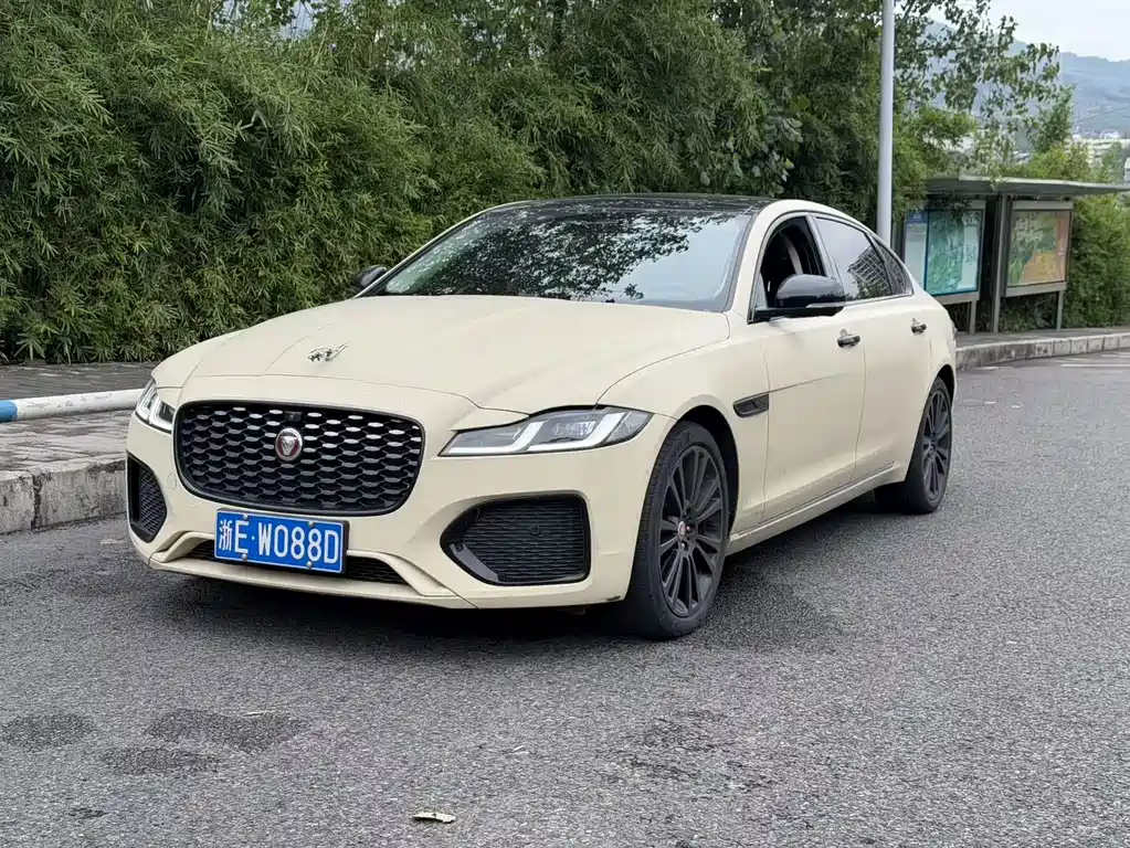 Jaguar XFL — миниатюра 2