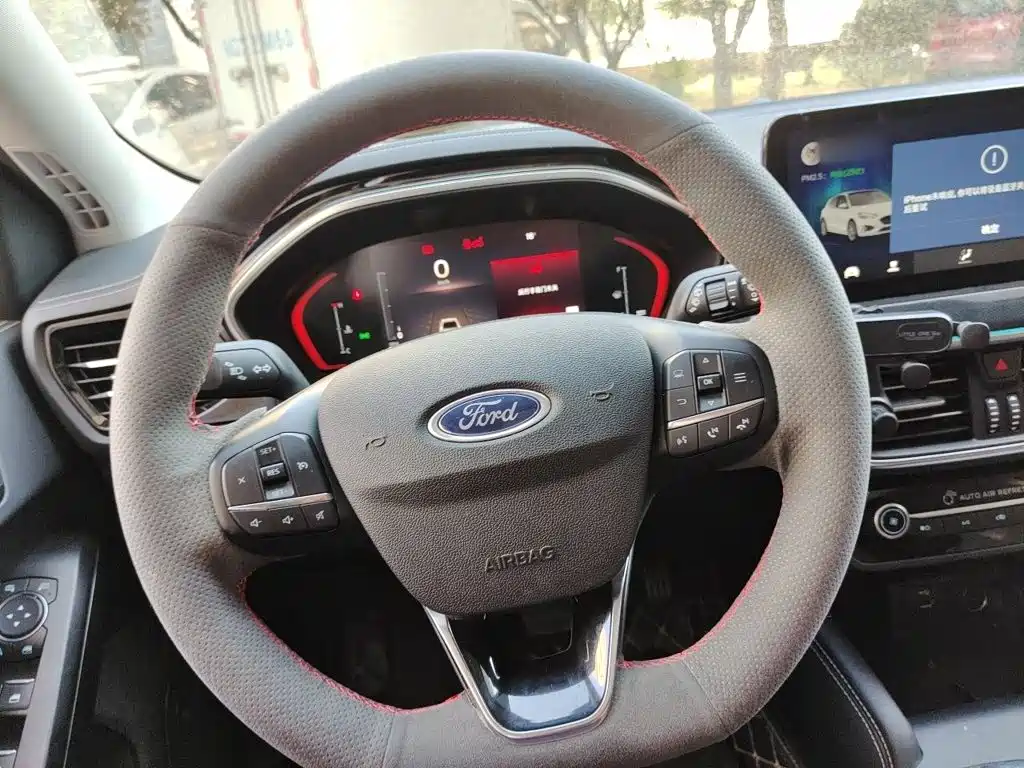 Ford Focus — миниатюра 11