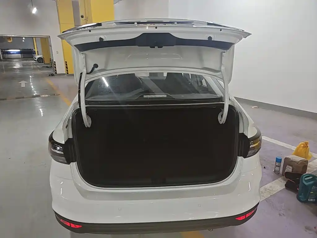 Volkswagen Lavida — миниатюра 19