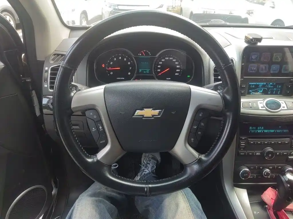 Chevrolet Captiva — миниатюра 11