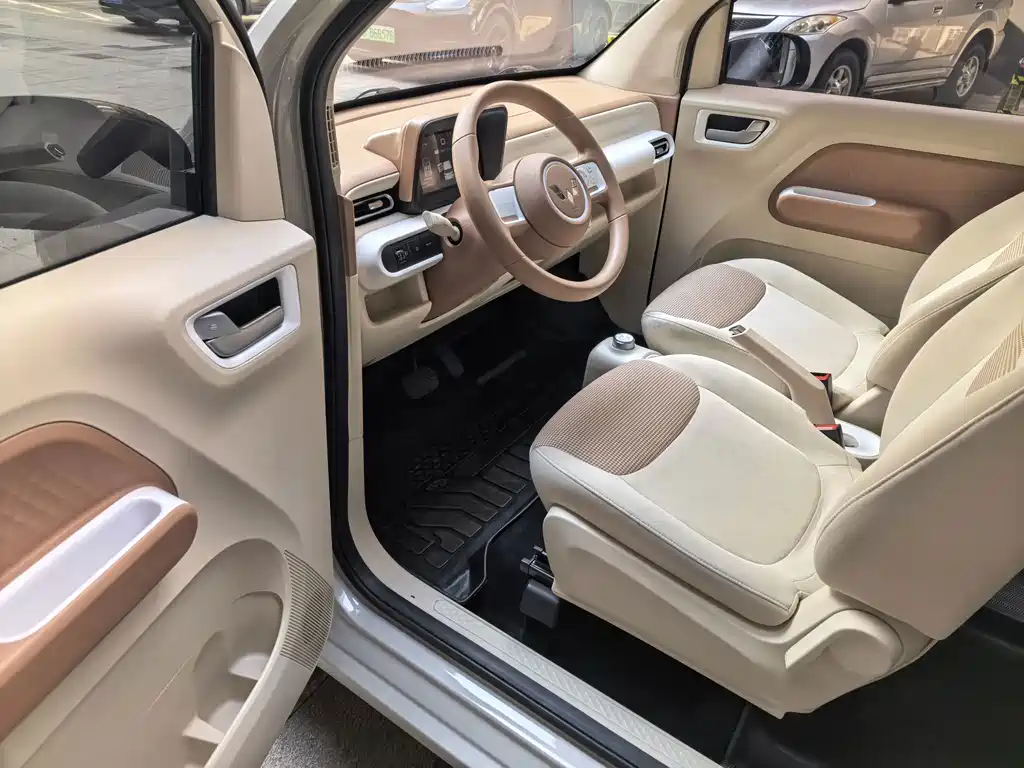 Wuling MINIEV — миниатюра 4