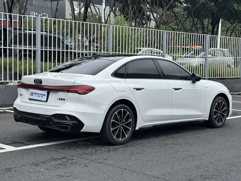 Audi Audi A5L — миниатюра 5
