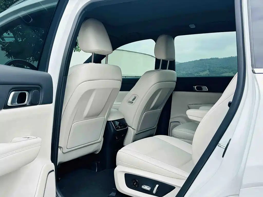 Li Auto Li ONE — миниатюра 5