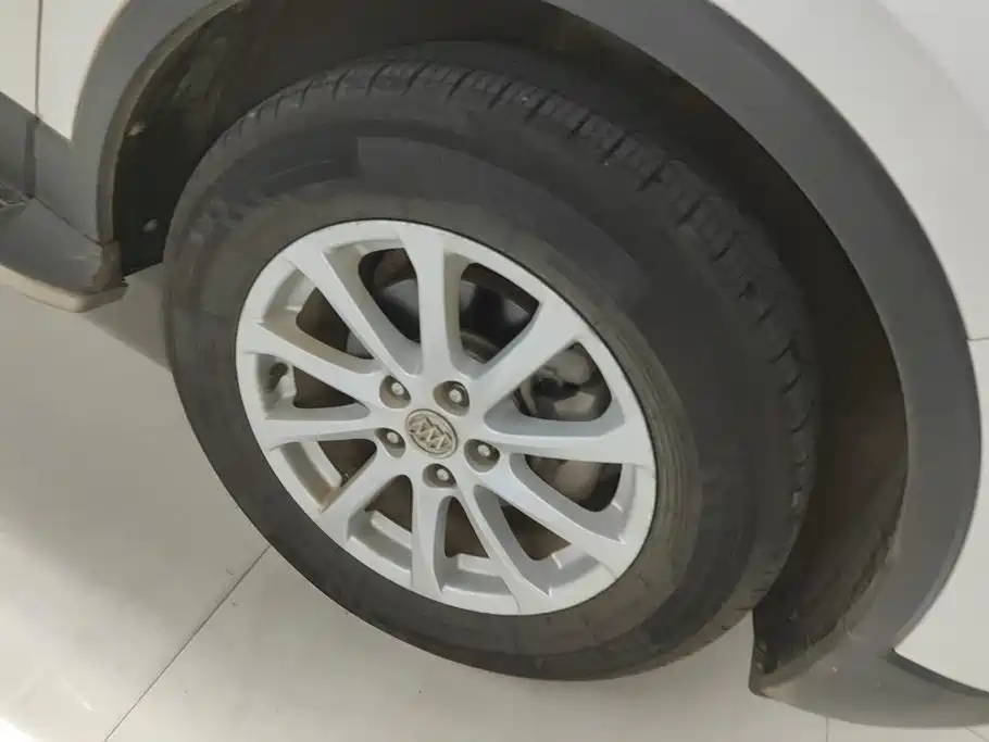 Buick Envision Plus — миниатюра 6