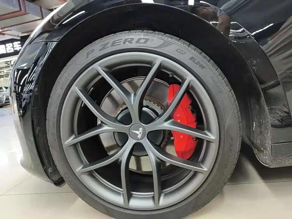 Tesla Model 3 — миниатюра 23