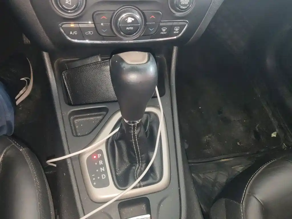 Jeep Cherokee — миниатюра 15