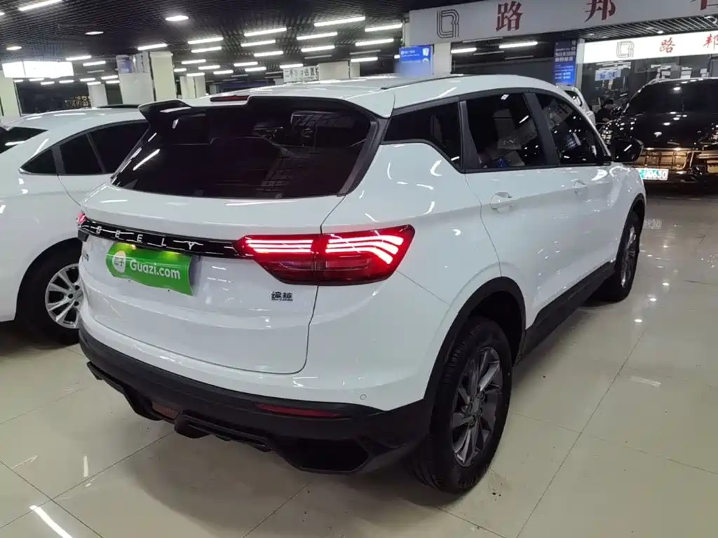 Geely Binyue — миниатюра 7