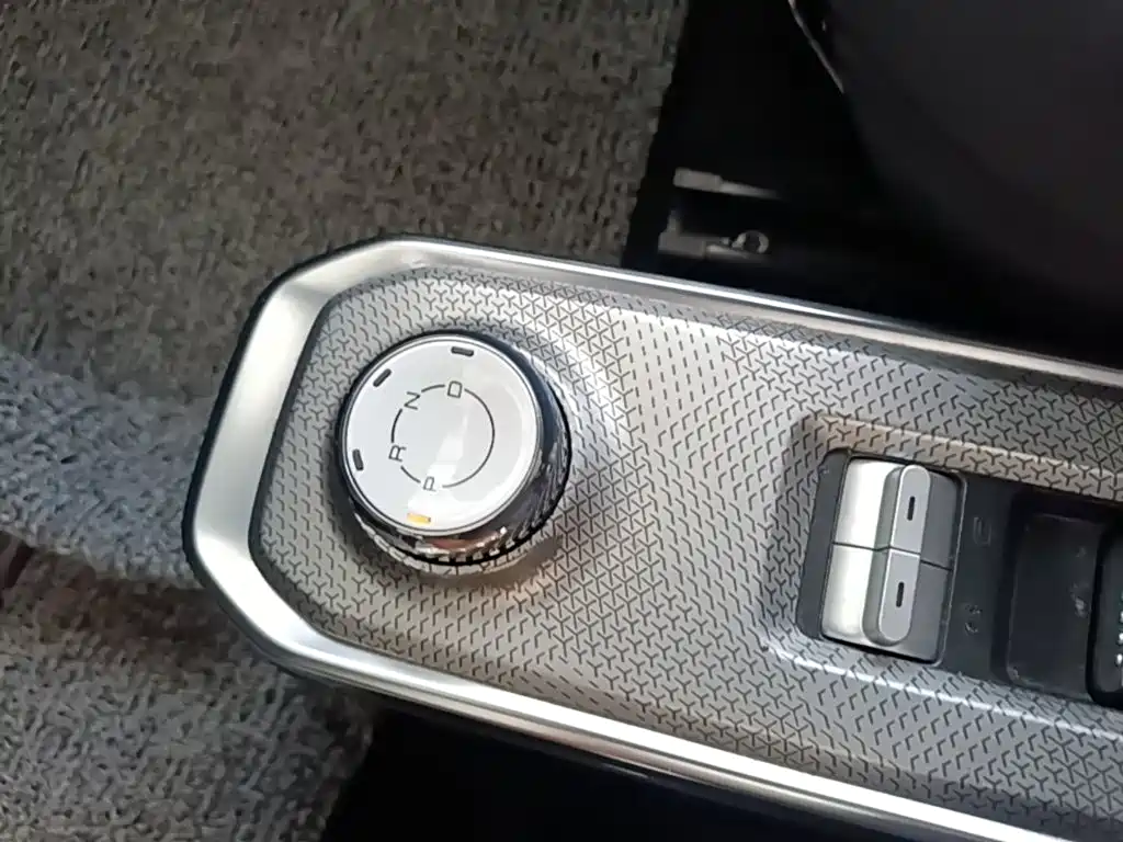 Baojun Yueye — миниатюра 9