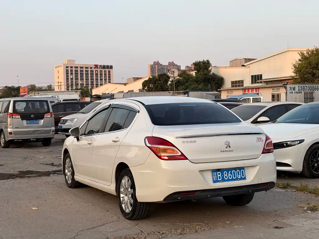 Peugeot 308 — миниатюра 9