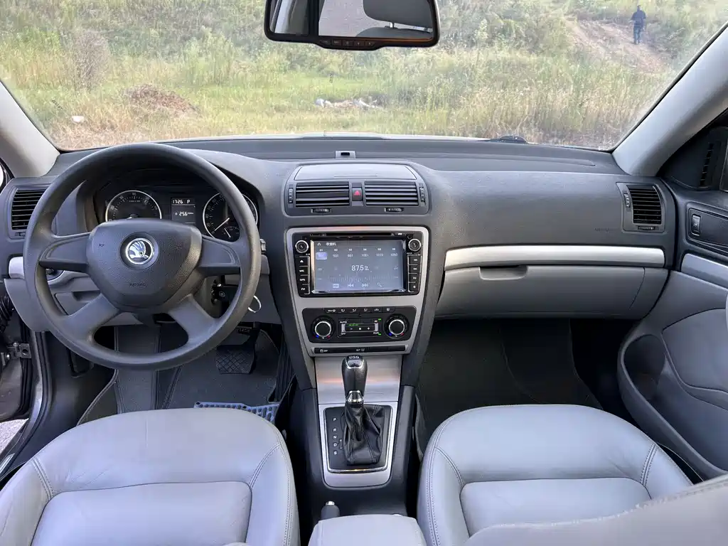 Skoda Octavia — миниатюра 12