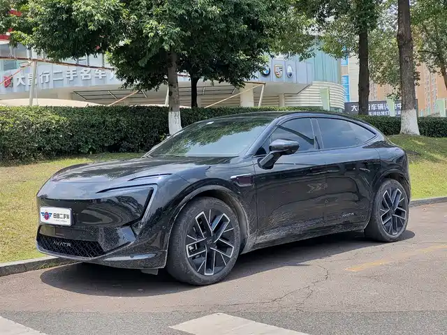 2025 Avatr 11