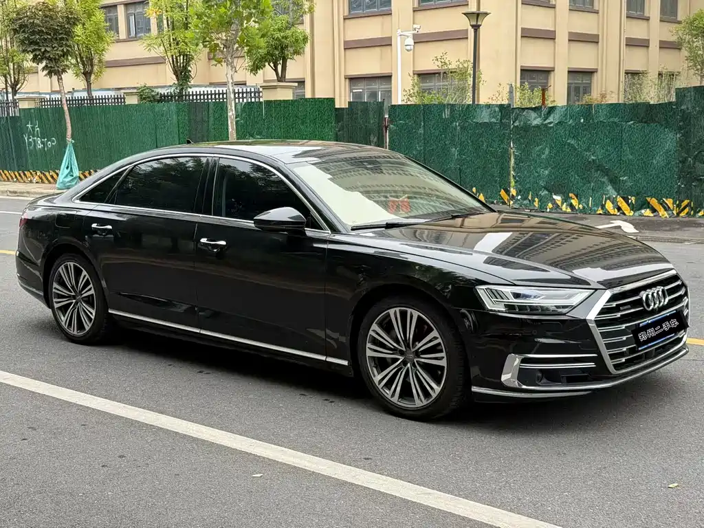 Audi A8 — миниатюра 3