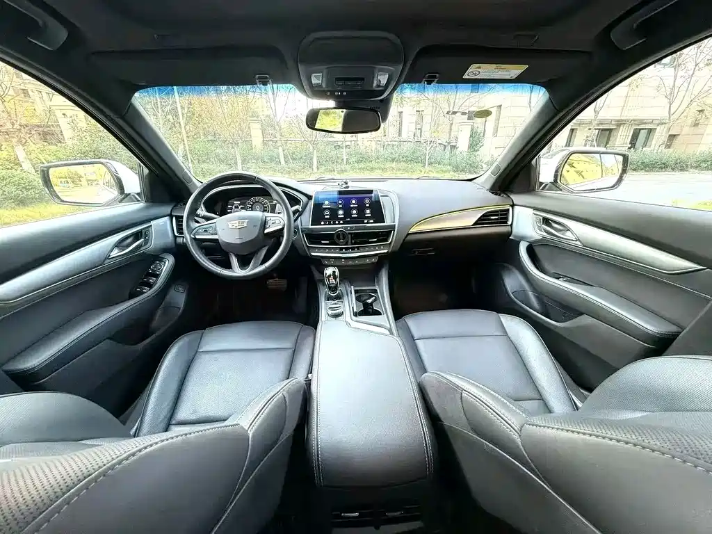 Cadillac CT5 — миниатюра 8