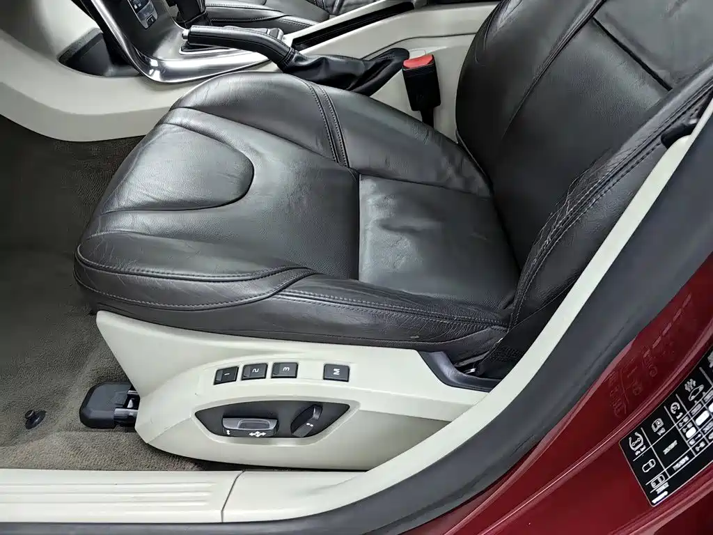 Volvo V40 — миниатюра 20
