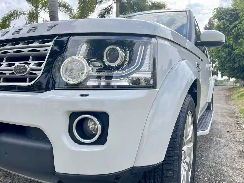 Land Rover Discovery — миниатюра 7