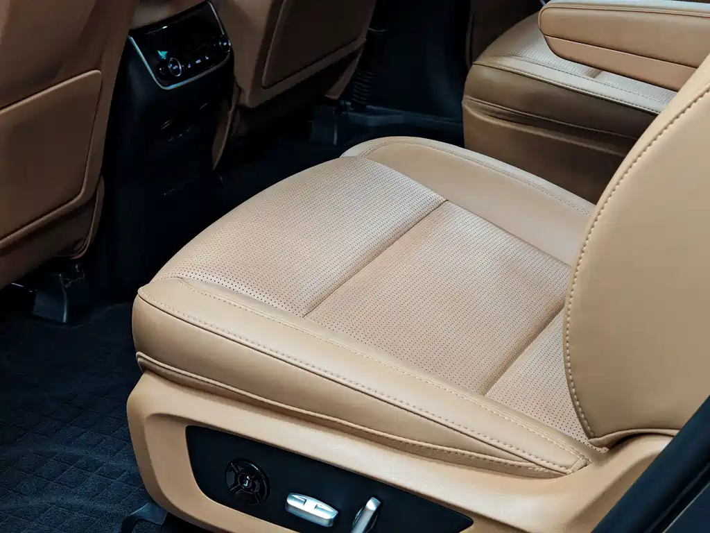 Li Auto Li ONE — миниатюра 13
