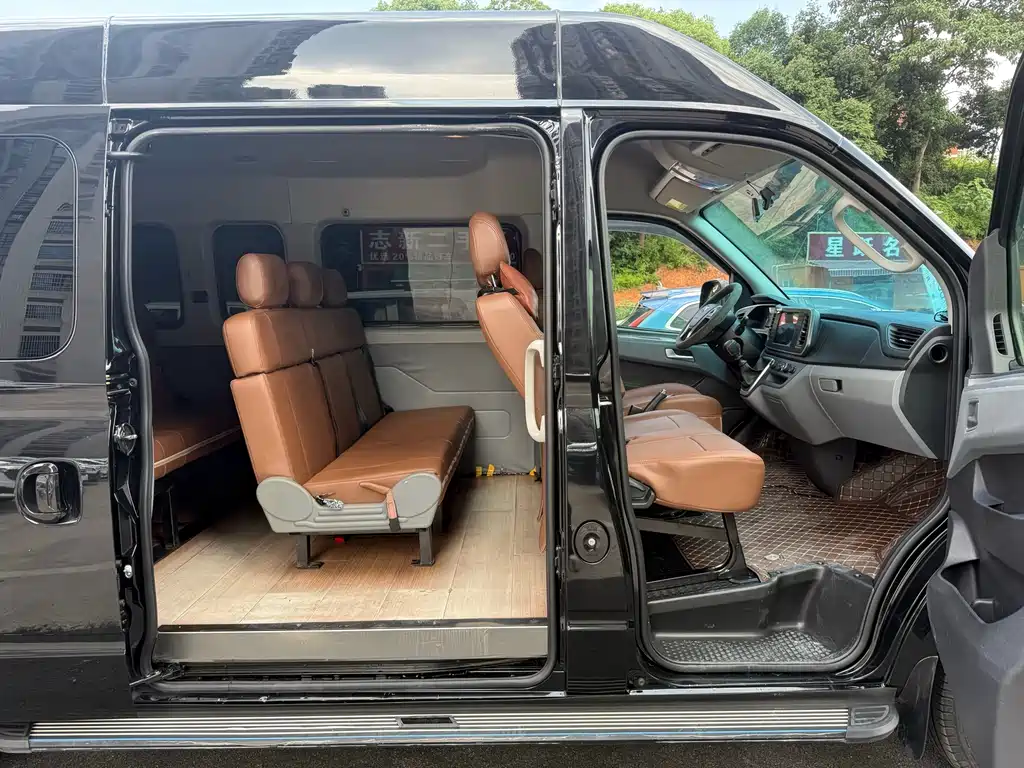 Maxus V80 2024 PRO 6AMT 147Ps 9 мест