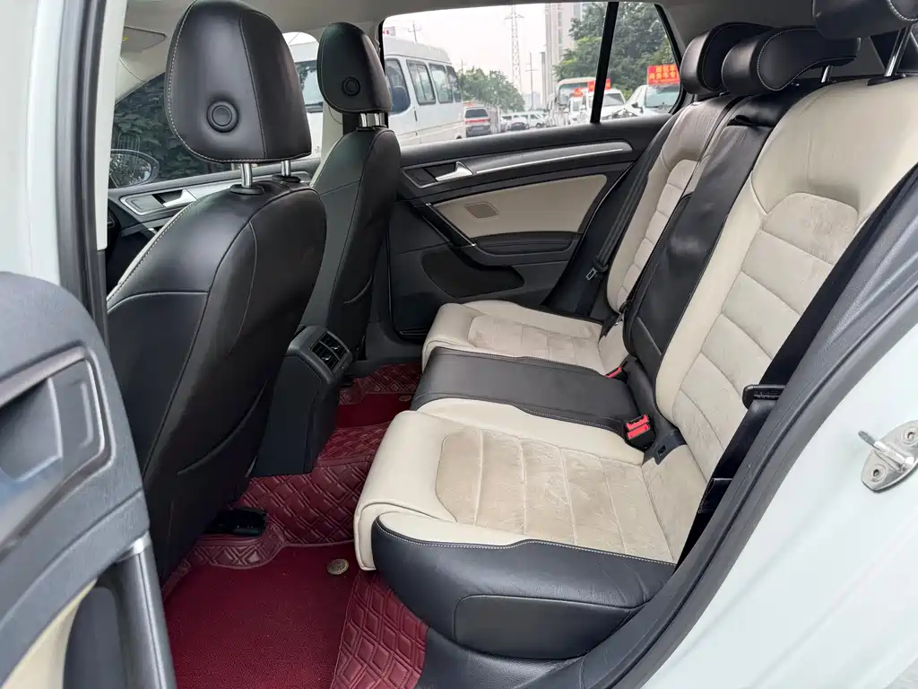 Volkswagen Golf 2017 230TSI AT Luxury
