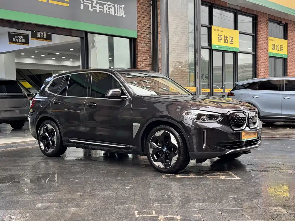 BMW iX3 — миниатюра 3
