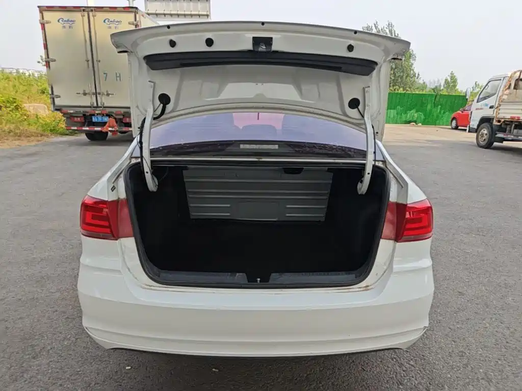 Volkswagen Santana — миниатюра 19