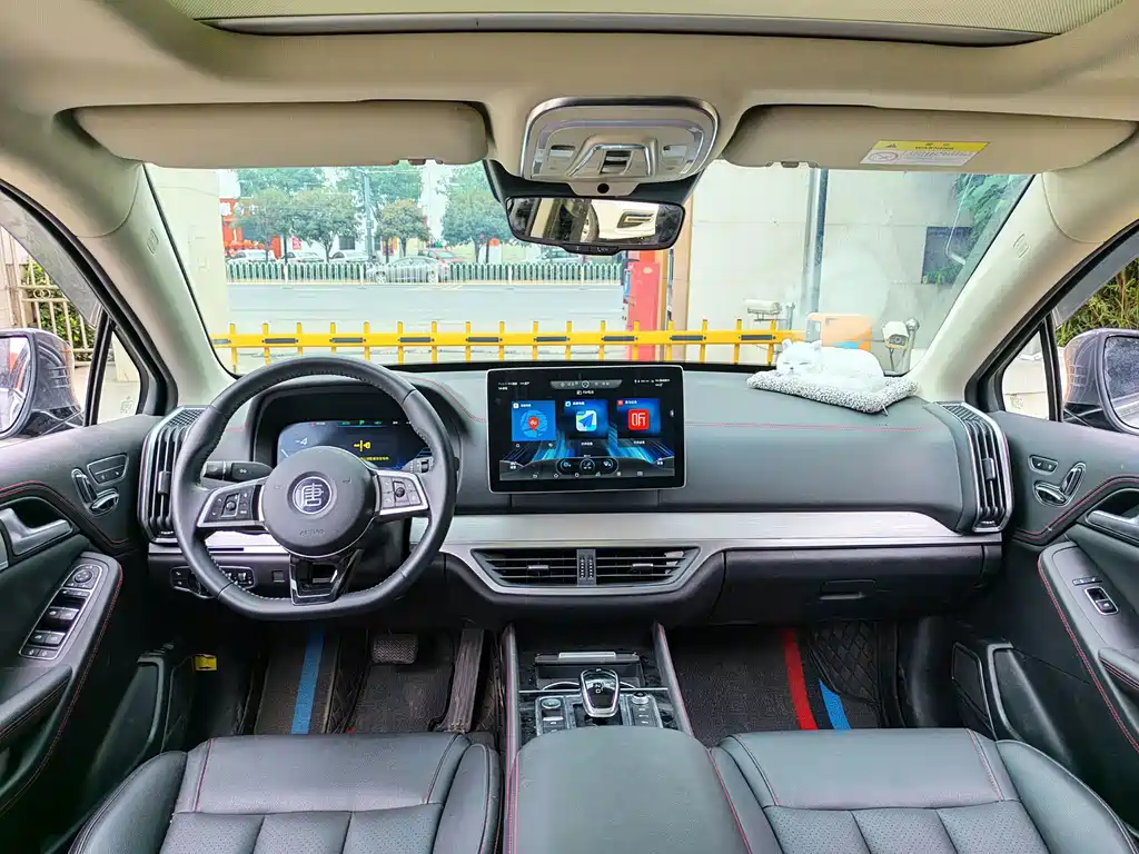 BYD Tang New Energy — миниатюра 8