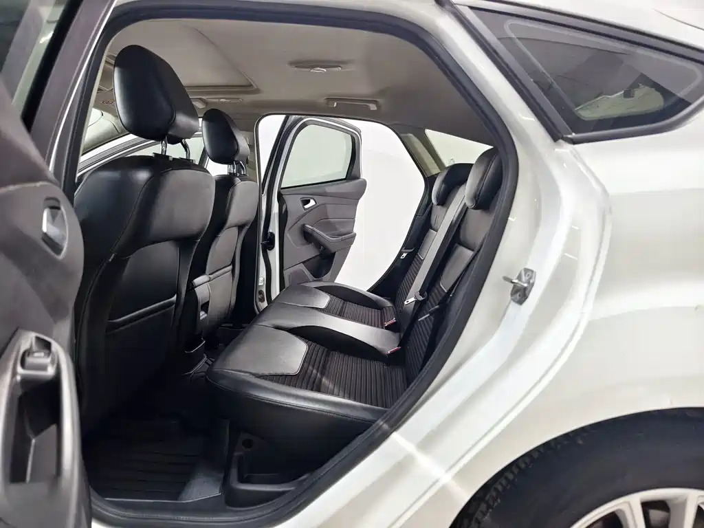 Ford Focus — миниатюра 13