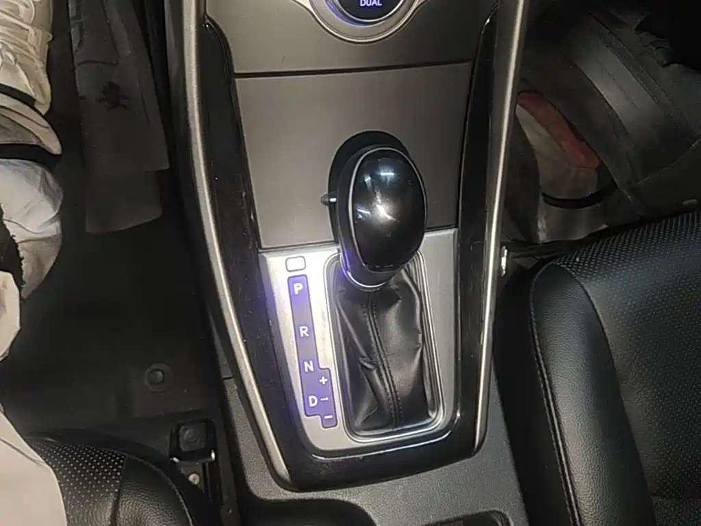 Hyundai Elantra Langdong — миниатюра 14