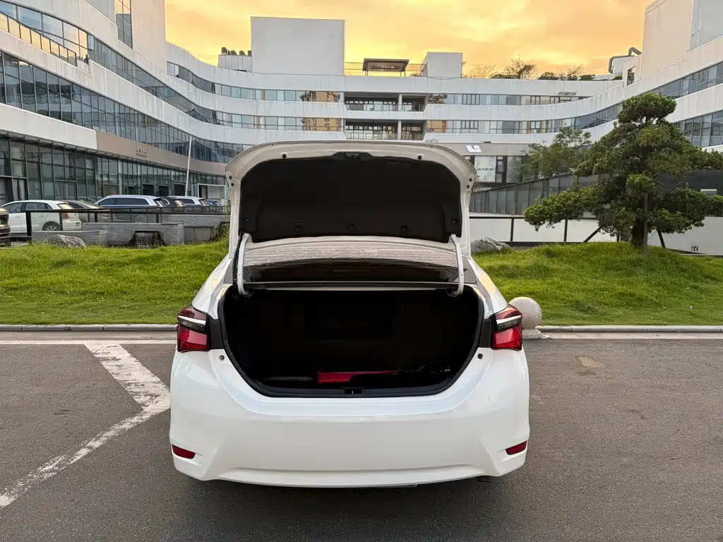 Toyota Corolla — миниатюра 13