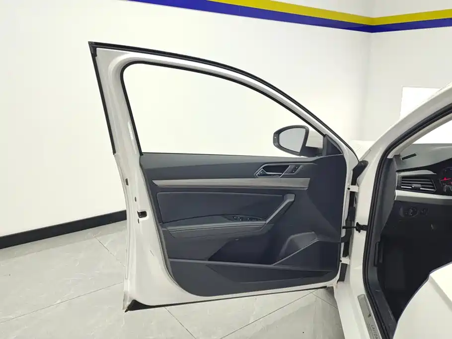 Volkswagen Lavida — миниатюра 7