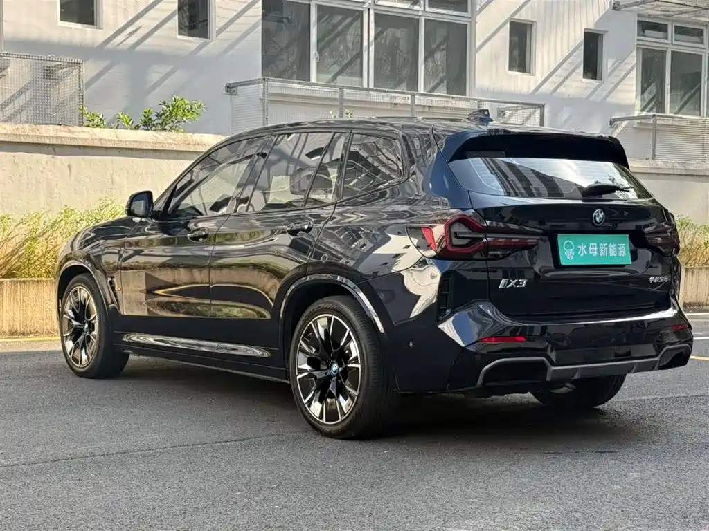 BMW iX3 — миниатюра 6