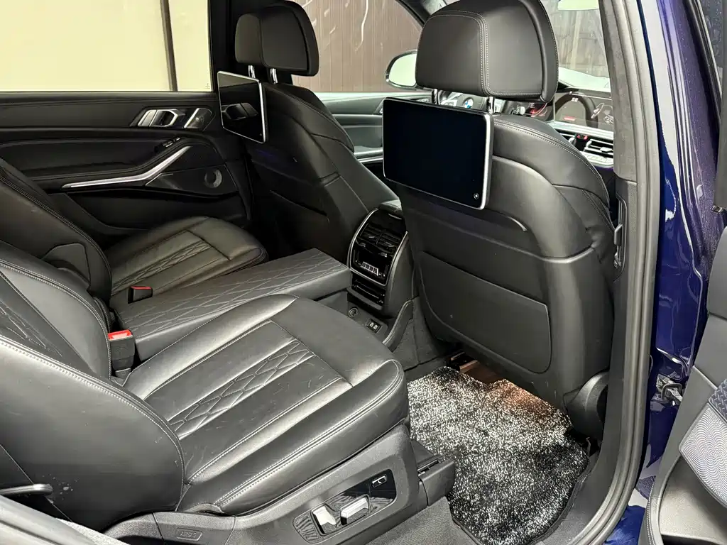 BMW X7 — миниатюра 14