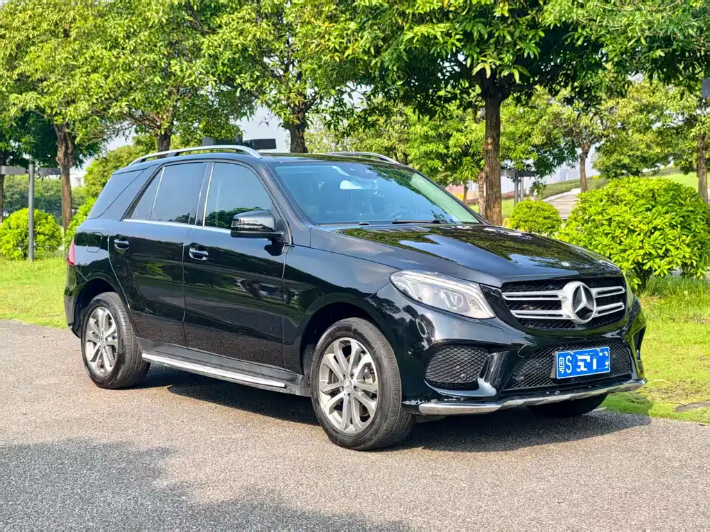 Mercedes-Benz GLE (Import) — миниатюра 3