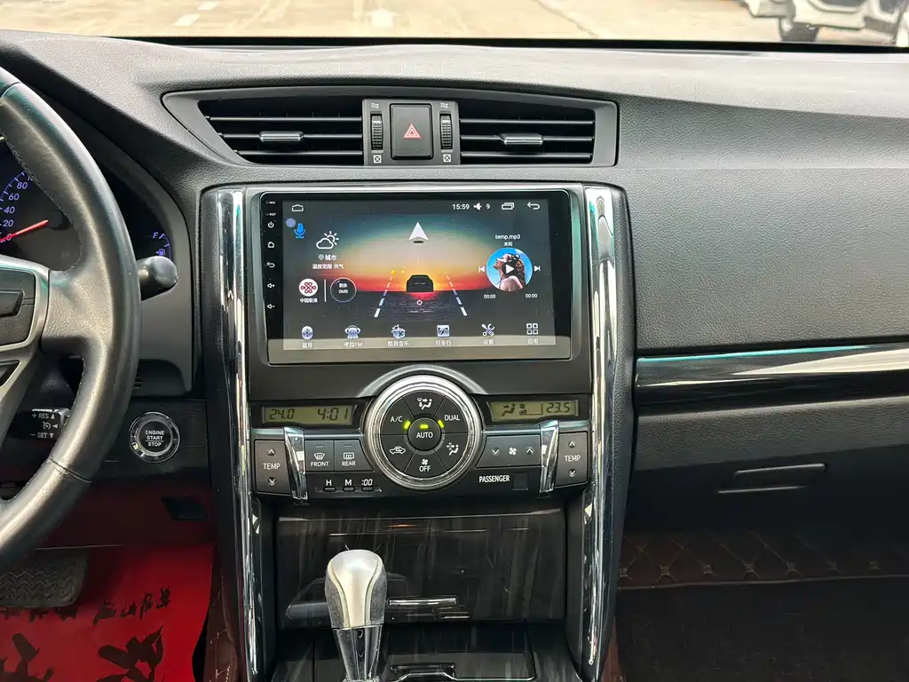 Toyota Reiz — миниатюра 10