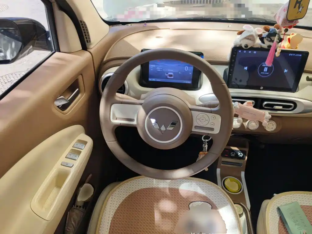 Wuling MINIEV — миниатюра 6