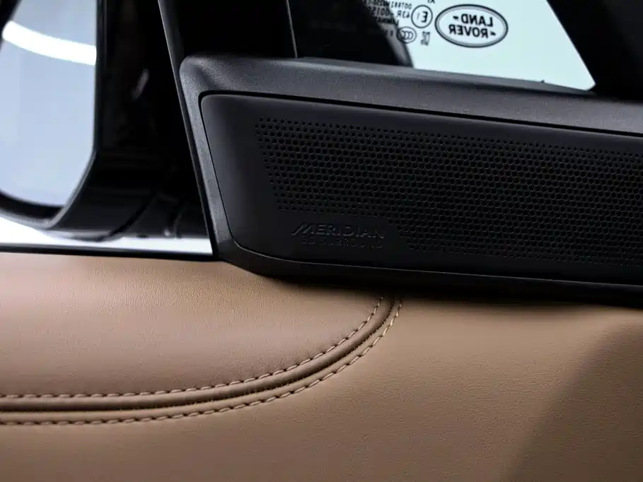 Land Rover Range Rover — миниатюра 14
