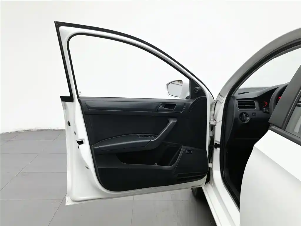 Volkswagen Santana 2015 1.6L MT
