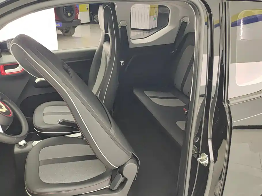 Wuling MINIEV — миниатюра 11