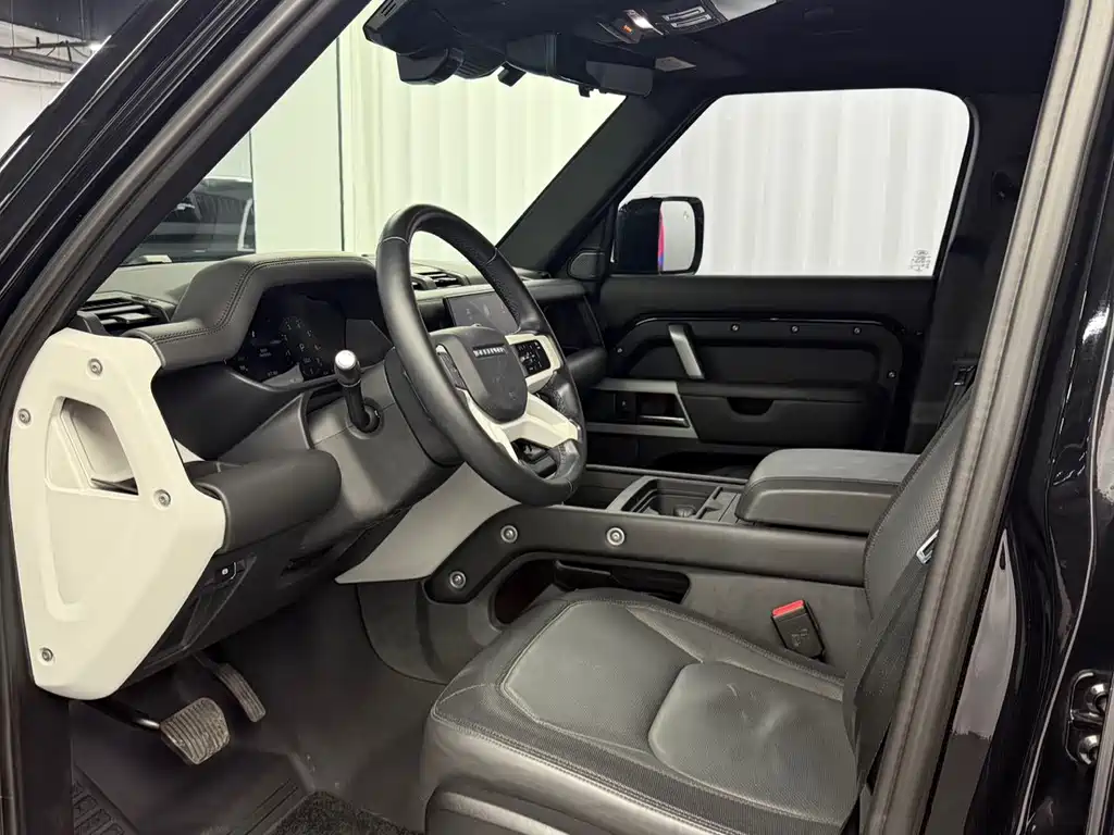 Land Rover Defender — миниатюра 5
