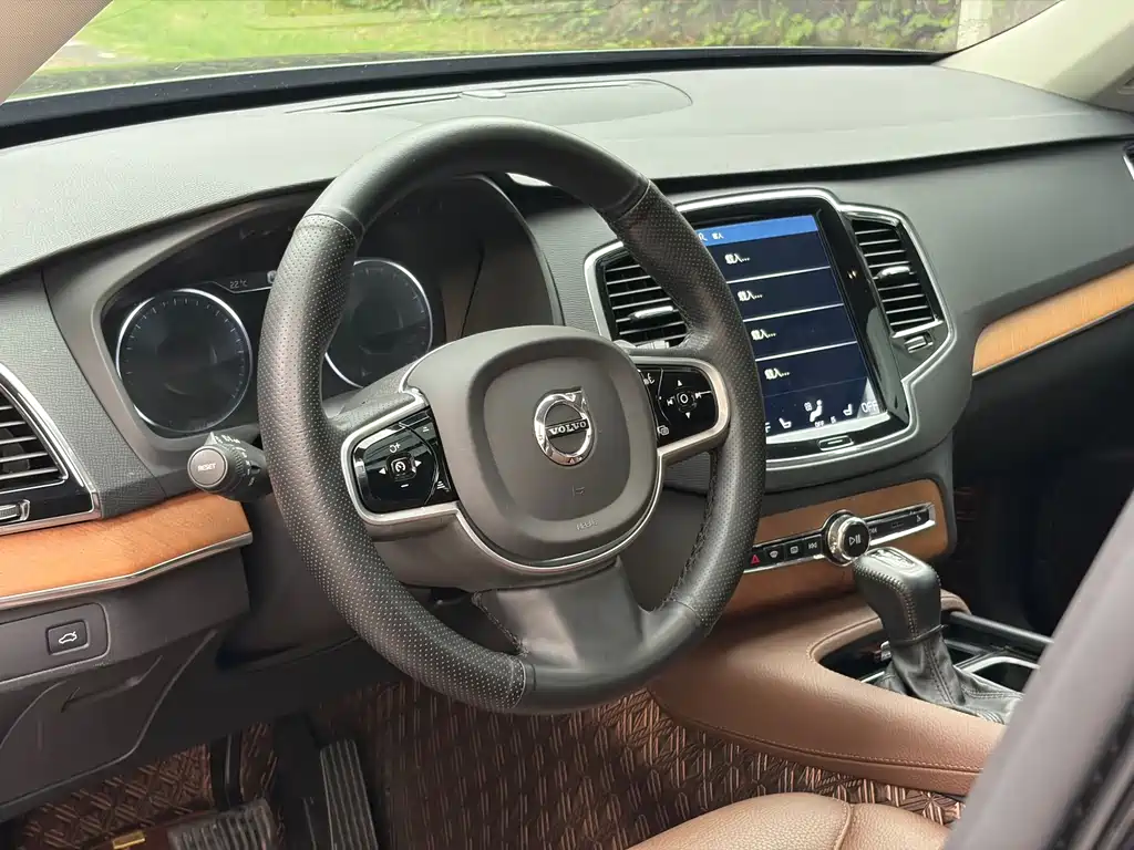 Volvo XC90 — миниатюра 26