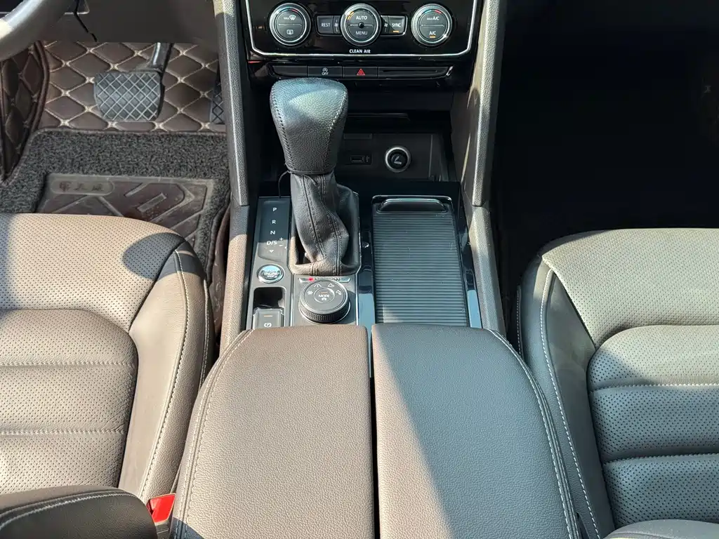 Volkswagen Teramont — миниатюра 18