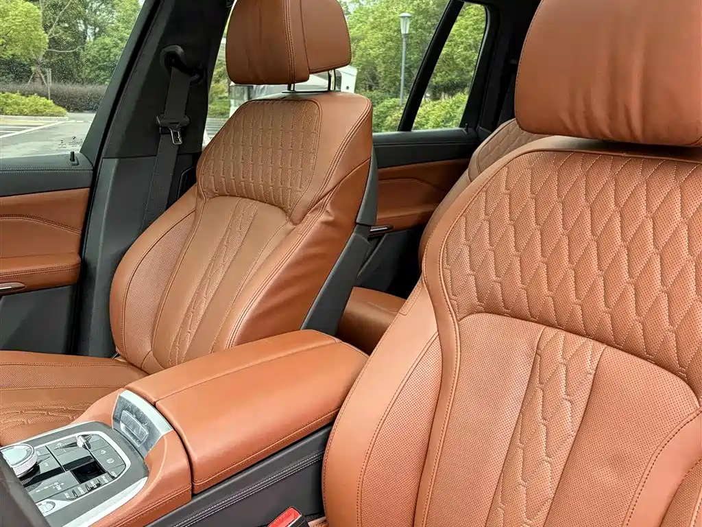 BMW X7 — миниатюра 16