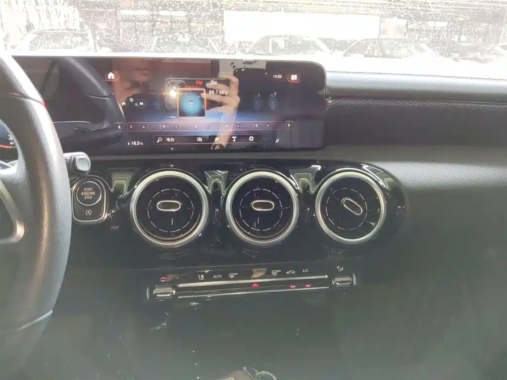 MERCEDES-BENZ  A CLASS