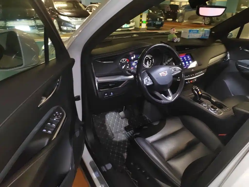 Cadillac XT4 — миниатюра 17