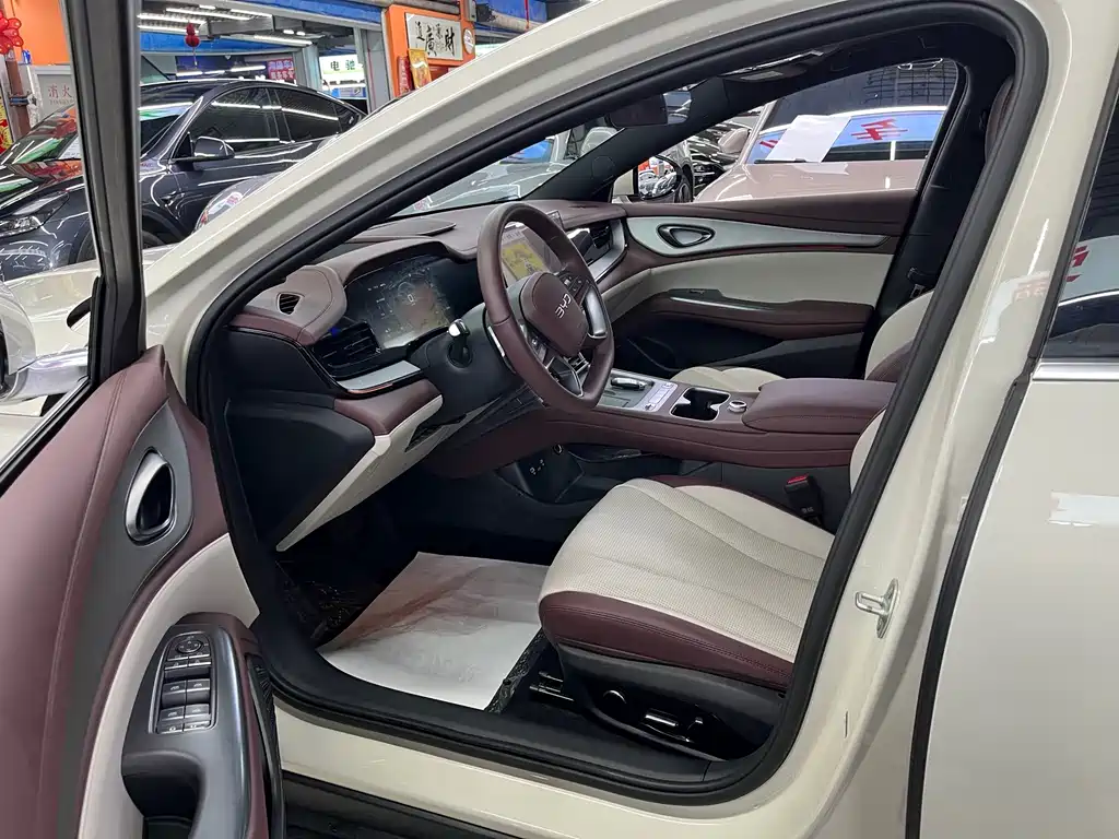 BYD Seal 07 DM-i — миниатюра 8