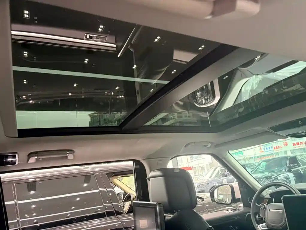 Land Rover Range Rover — миниатюра 13