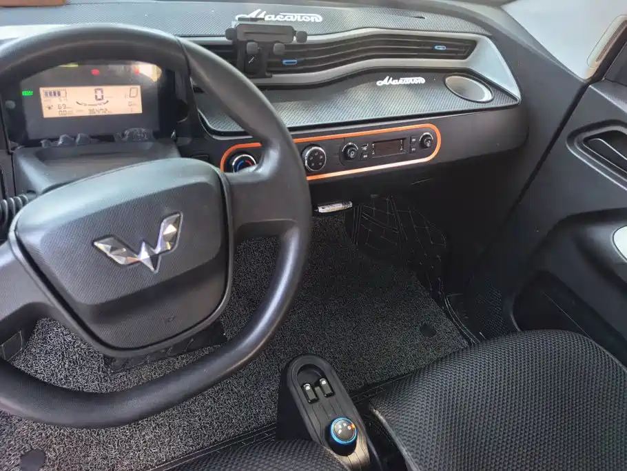 Wuling MINIEV — миниатюра 12