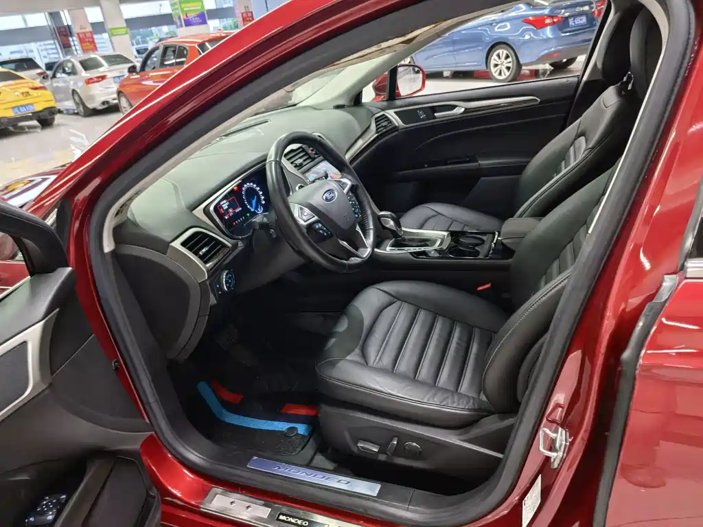Ford Mondeo — миниатюра 7