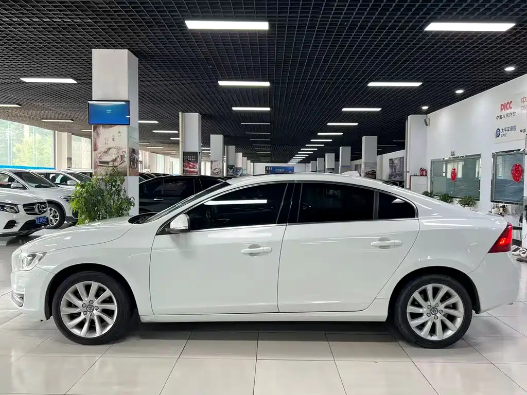 Volvo S60 2016 S60L T4