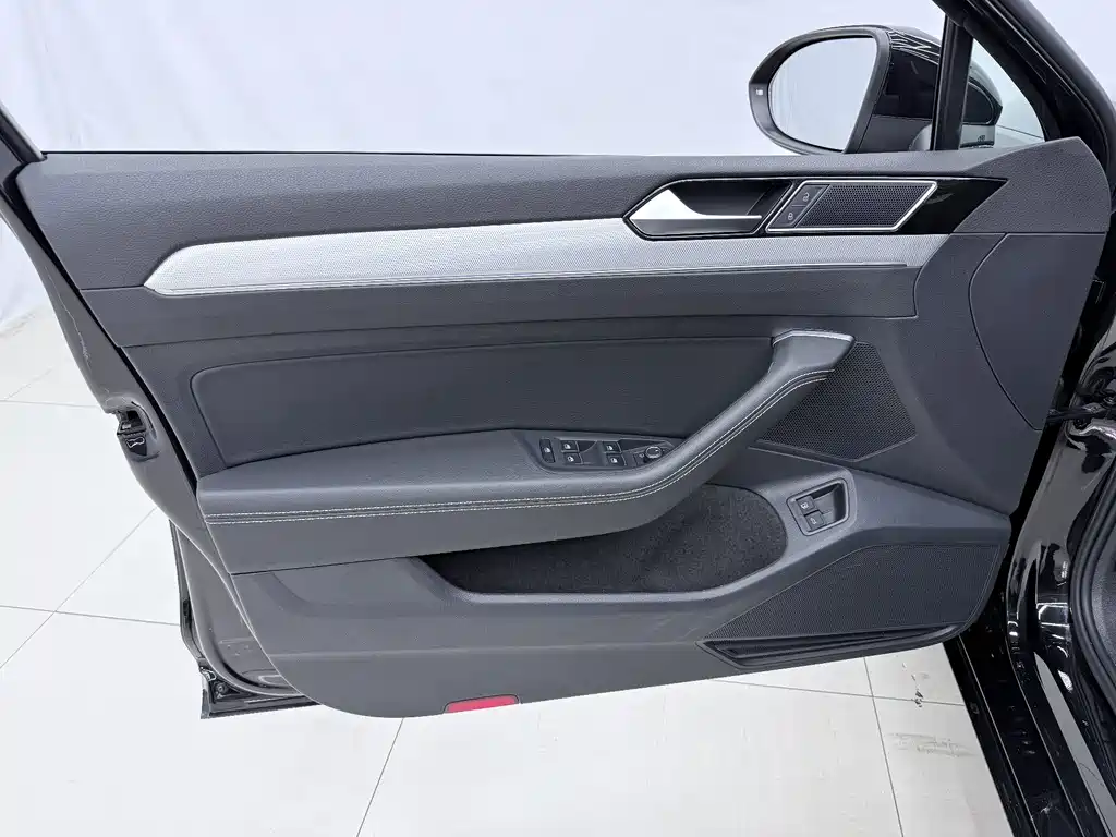 Volkswagen Magotan PHEV — миниатюра 15
