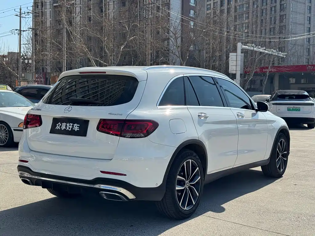 MERCEDES-BENZ GLC